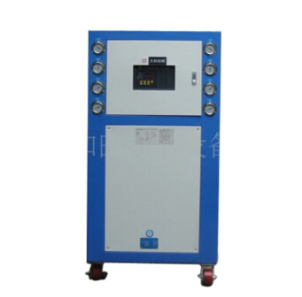 冷水機——讓機械不在有高溫情況