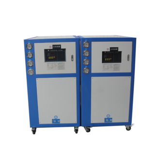 我的冷水機中暑了！